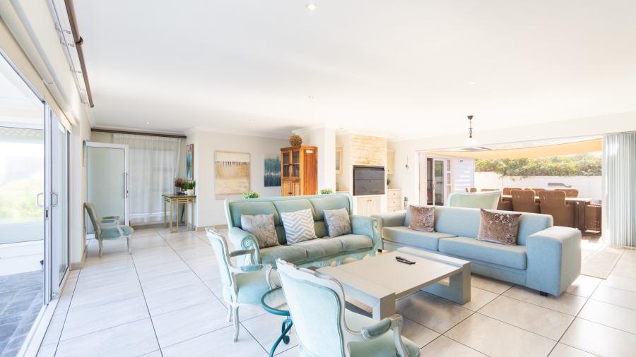 4 Bedroom Property for Sale in Yzerfontein Western Cape